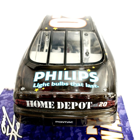 Action Tony Stewart #20 Home Depot / In Search Of The Great Pumpkin 2002 1:24 - Picture 4 of 6